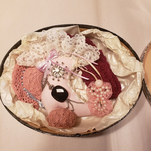 HANDCRAFTED Gift Box Victorian Boot Brooch Sachet Headband Egg Jewelry - Picture 13 of 13